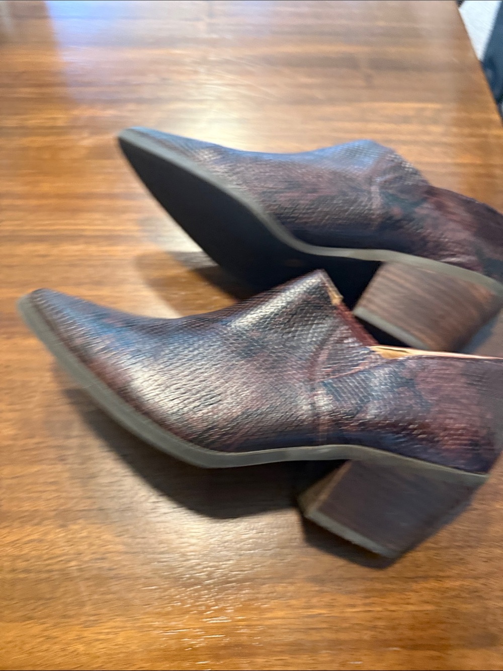 Lucky Brand Wine Textured Pointed Block Heel Ankle Booties - Picture 3 of 5